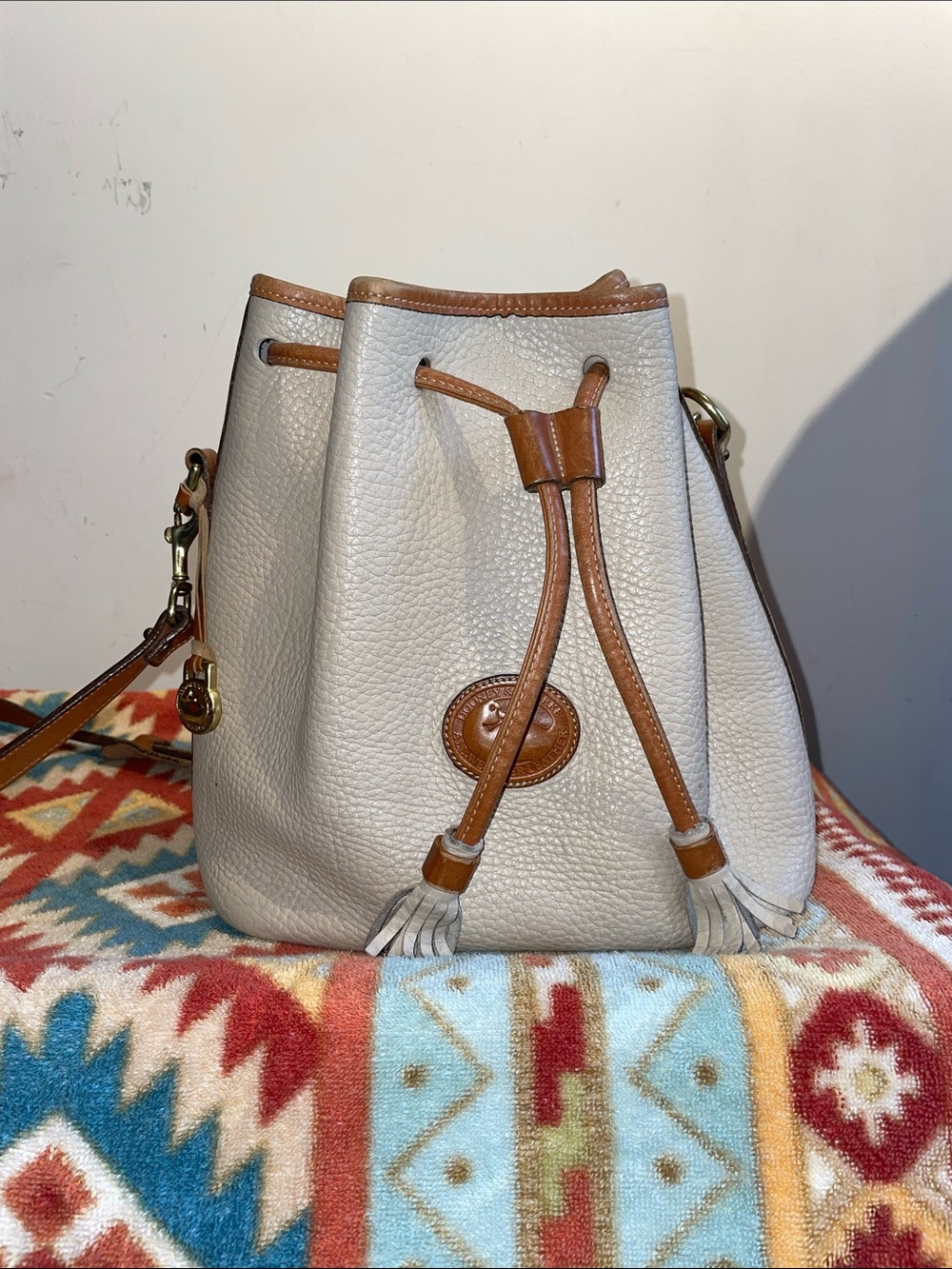 Dooney & Bourke vintage 90’s bucket bag